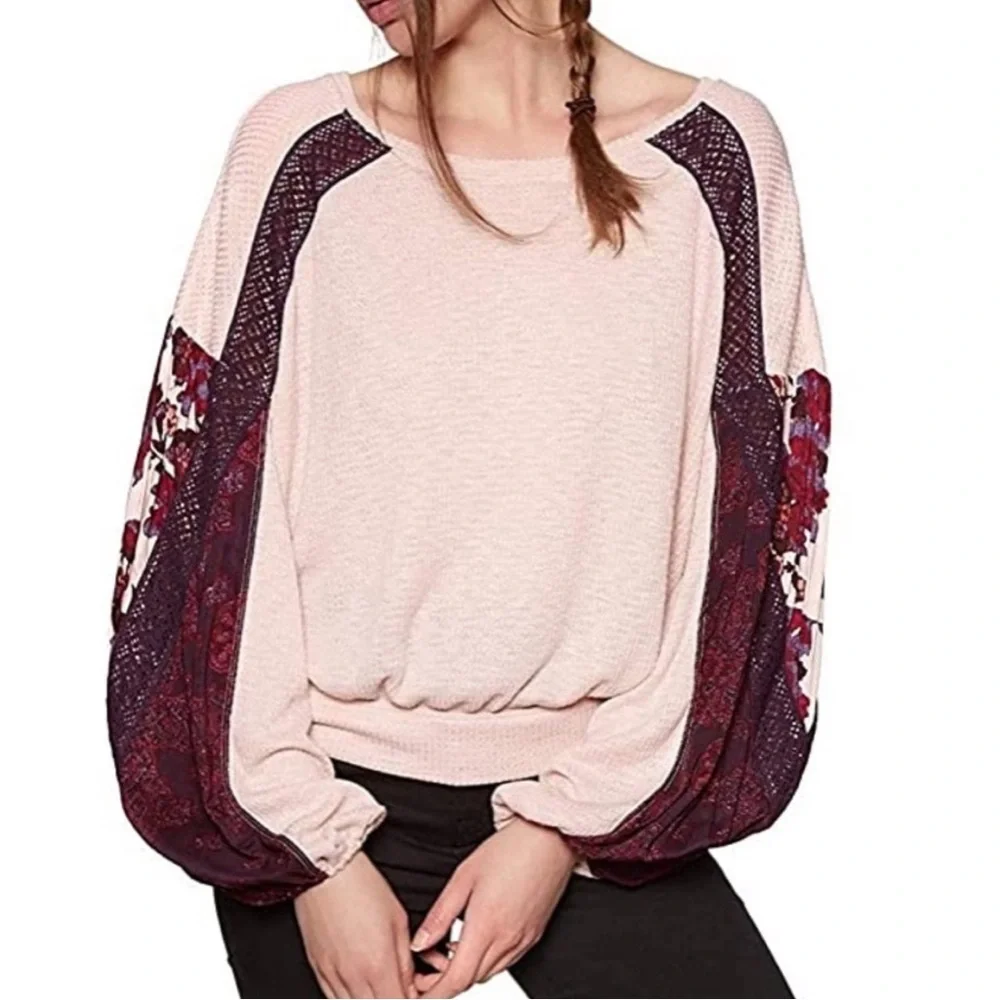 Free People Casual Clash top in rose pink sz M